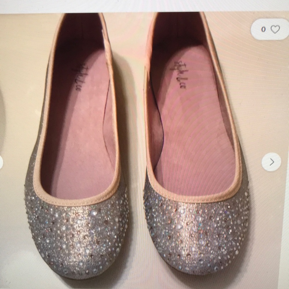 Style & Co Angelyn Gold Rhinestone Flats 7M